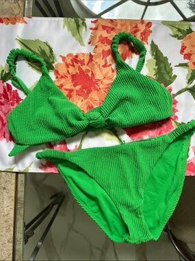 Raisins Vibrant Green Swim Set
